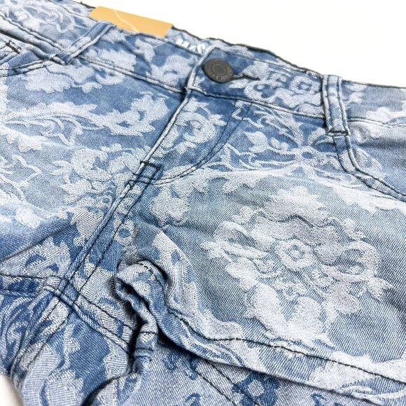 Mossimo Supply Co. Lace-pattern Shorts (size 5) - Picture 4 of 8